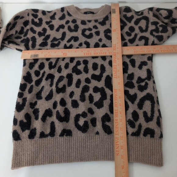 J Crew Leopard Sweater Womens Size Medium Beige Merino Wool Blend Crew Neck - Picture 7 of 10